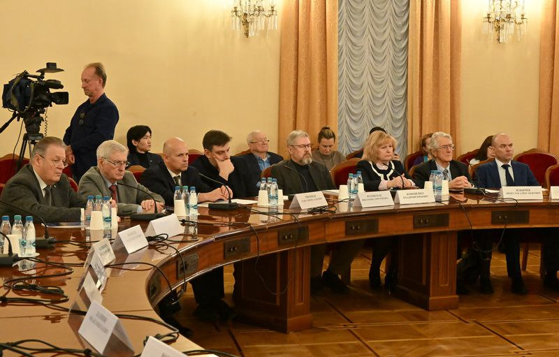 18 ноября 2024 года президент Ассоциации "Бизнес и Право" Кудимов Александр Викторович принял участие в работе Круглого Стола на тему: " нормативное регулирование процессов реализации инновационных проектов в области аэрокосмической энергетики